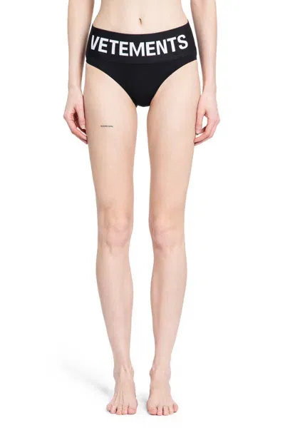 Vetements Briefs In Black