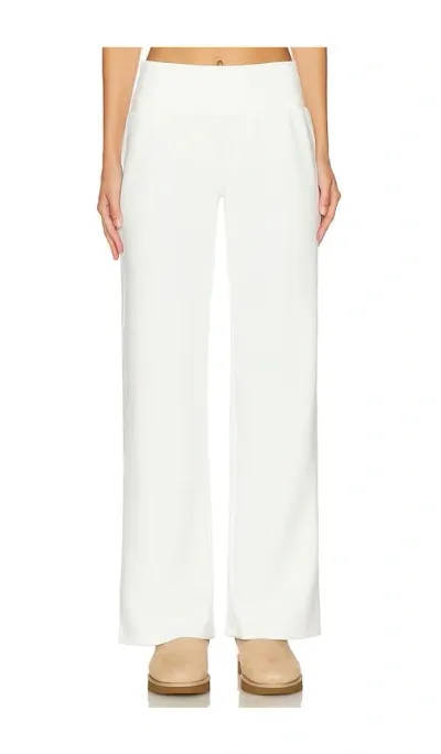 Weworewhat Low Rise Flare Pant In White