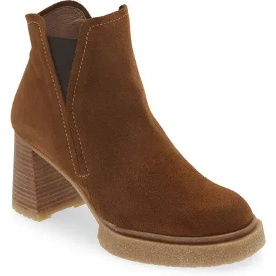 Wonders Platform Chelsea Boot In Cappuccino Suede