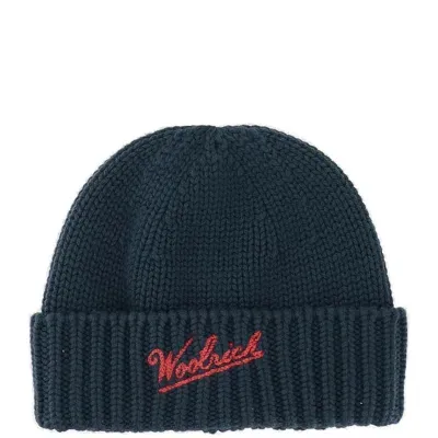 Woolrich Logo Intarsia Knitted Beanie In Green