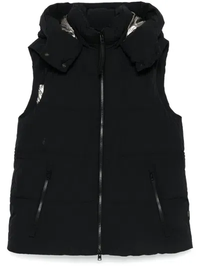 Woolrich Puffer Gilet In Black