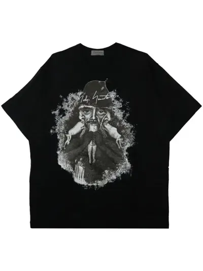 Yohji Yamamoto T-shirt Mit Grafischem Print In Schwarz