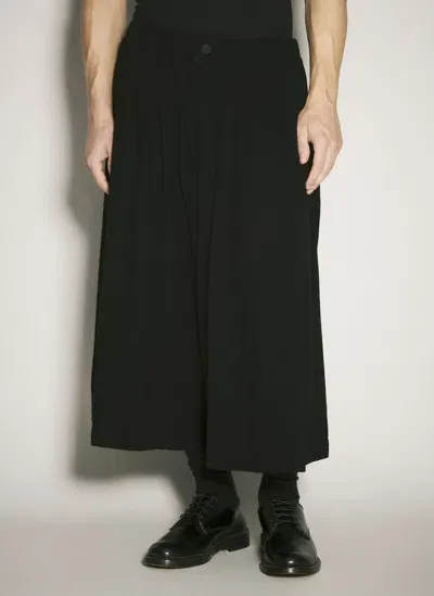 Yohji Yamamoto Tuck P Pleated Shorts In Black