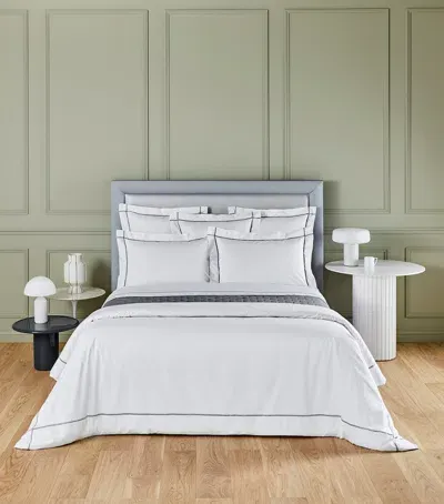 Yves Delorme Athena Platine Duvet Cover In White