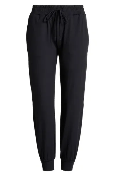 Zella Move In Pocket Joggers In Black