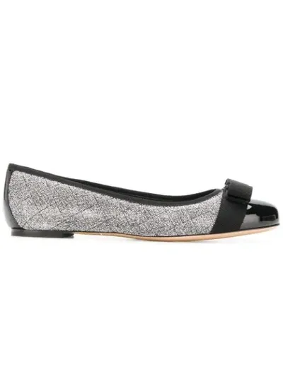 Ferragamo Varina Q Metallic Ballet Flats With Bow In Silver