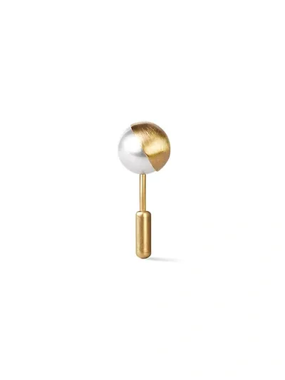 Shihara Half Pearl Earring 135° In Metallic