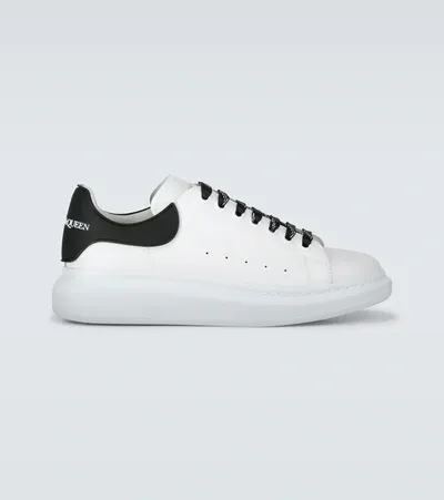 Alexander Mcqueen Oversized Low-top Sneakers In White Black Jet