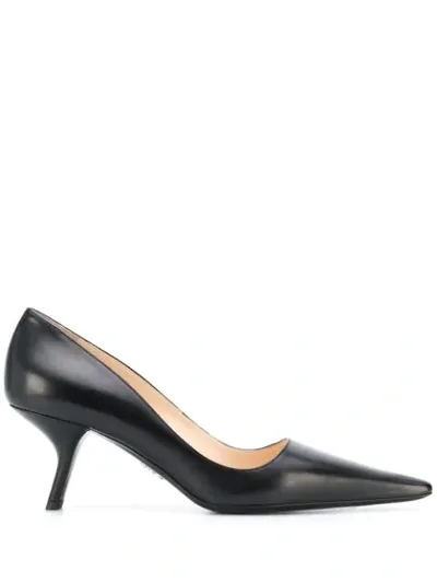 Prada Pumps Mit Schrägem Absatz In Black