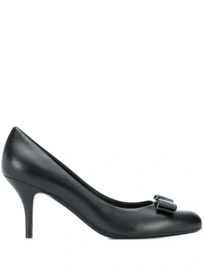 Ferragamo Carla Bow Detail Pumps In Black