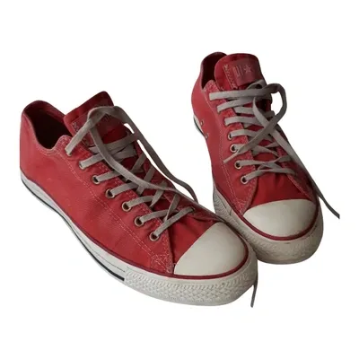 Pre-owned Converse Cloth Low Trainers In Red