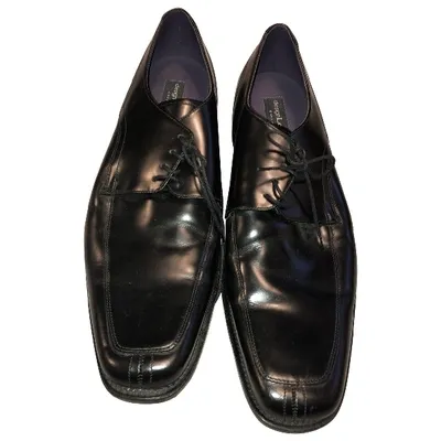 Pre-owned Loake Leather Flats In Black