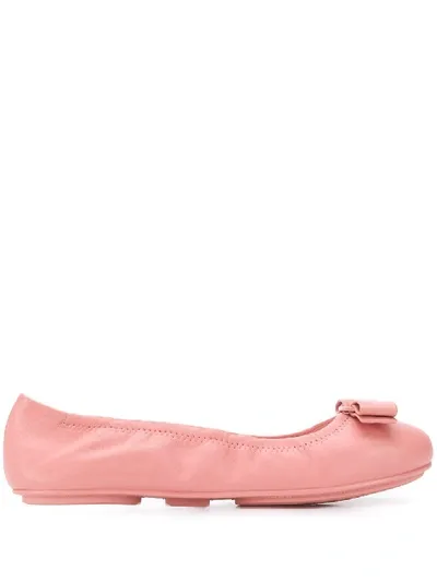 Ferragamo Lizink Leather Vara Bow Ballet Flats In Pink