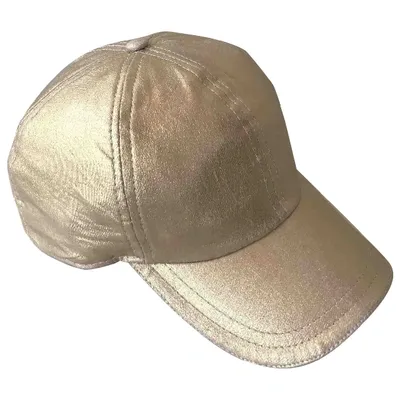 Pre-owned Fendi Cap In Gold