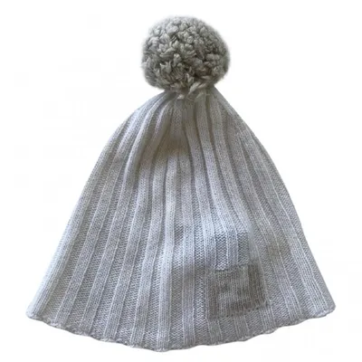 Pre-owned Fendi Cashmere Beanie In Ecru