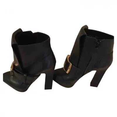 Pre-owned Alexander Mcqueen Leather Ankle Boots In Black