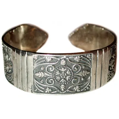 Pre-owned Camilla Silver Metal Bracelet