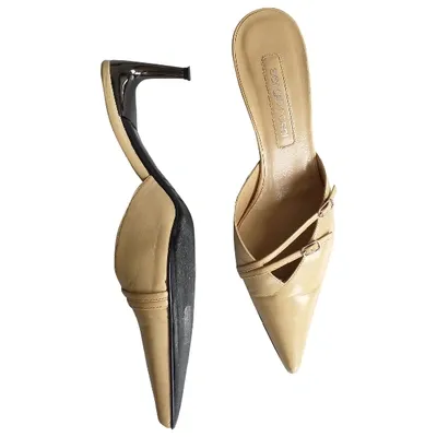 Pre-owned Sergio Rossi Leather Heels In Ecru