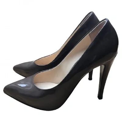 Pre-owned Roberto Festa Patent Leather Heels In Brown