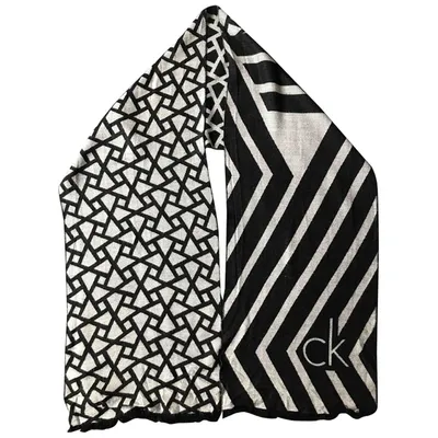 Pre-owned Calvin Klein Scarf