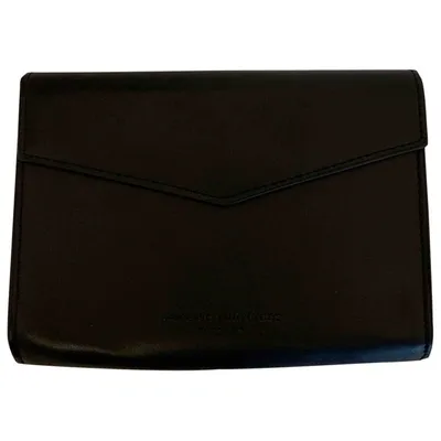 Pre-owned Narciso Rodriguez Leather Clutch Bag In Black