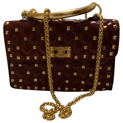 Pre-owned Steve Madden Patent Leather Handbag In Burgundy