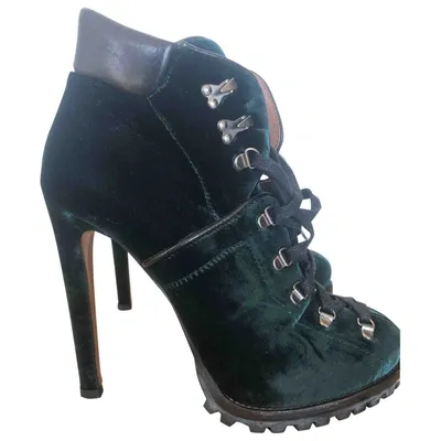 Pre-owned Alaïa Velvet Lace Up Boots In Green