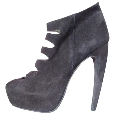 Pre-owned Jeffrey Campbell Heels In Black