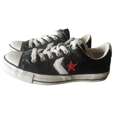 Pre-owned Converse Leather Low Trainers In Black