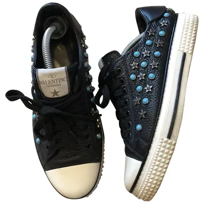 Pre-owned Valentino Garavani Leather Trainers In Black