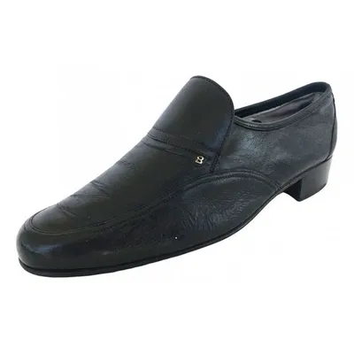 Pre-owned Bally Leather Flats In Black