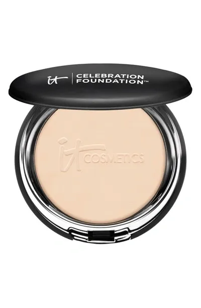 It Cosmetics Celebration Foundation Full Coverage Anti-aging Hydrating Powder Foundation In Light (w)