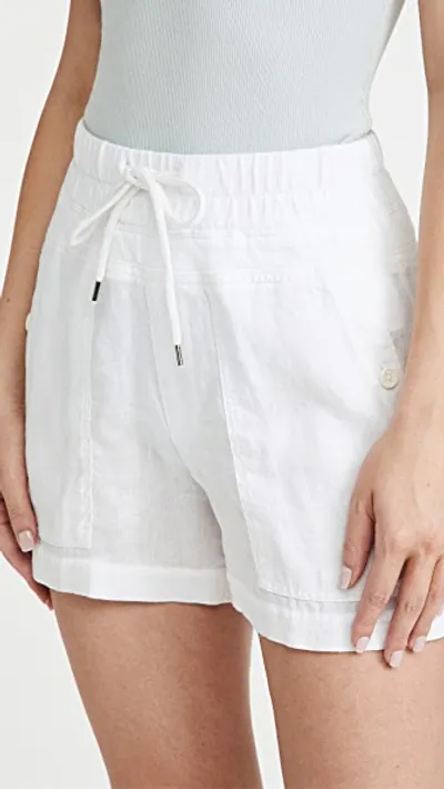 James Perse Shorts In White