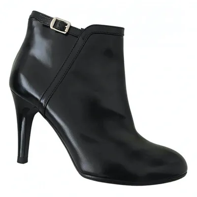 Pre-owned Chloé Leather Ankle Boots In Black