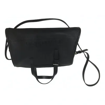 Pre-owned Calvin Klein Handbag In Black