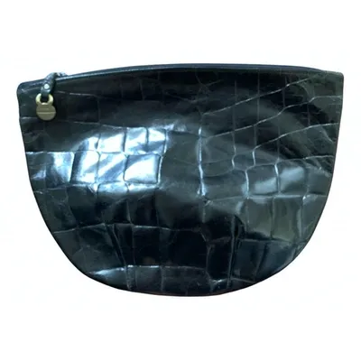 Pre-owned Furla Leather Clutch Bag In Black