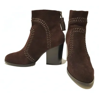 Pre-owned Lola Cruz Boots In Brown