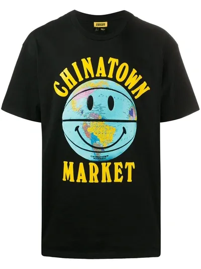 Chinatown Market Smiley Globe Ball T-shirt 1990276 In Black