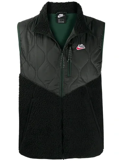 Nike Contrast Panel Gilet In Black