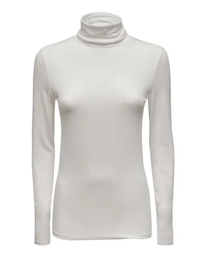 Majestic Soft Touch Long-sleeve Turtleneck In Blanc