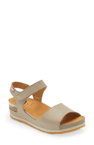 On Foot Platform Sandal In Taupe Leather