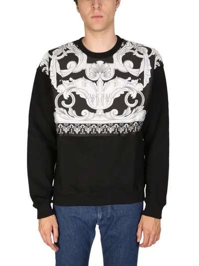 Versace Black Silver Baroque Crew Neck Sweatshirt In Monochrome