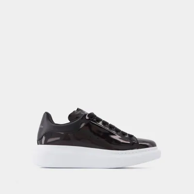 Alexander Mcqueen Oversize Sneakers In Black