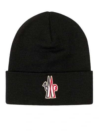 Moncler Beanie With Logo In Black