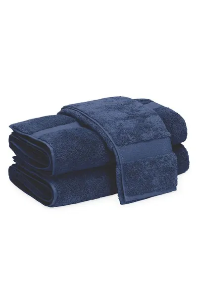 Matouk Lotus Bath Towel In Indigo