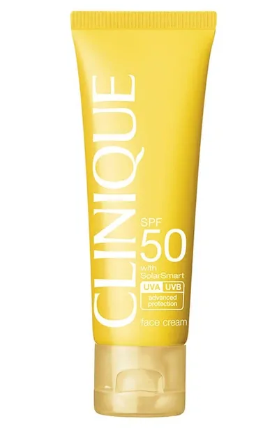 Clinique Broad Spectrum Spf Sunscreen 30 Oil-free Face Cream In Size 1.7 Oz. & Under