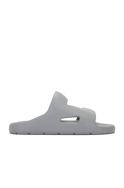 Bottega Veneta Band Sandal In Grey