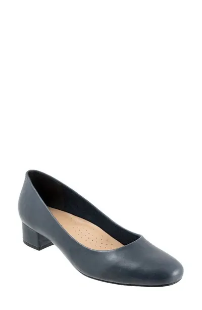 Trotters Dream Pump In Navy