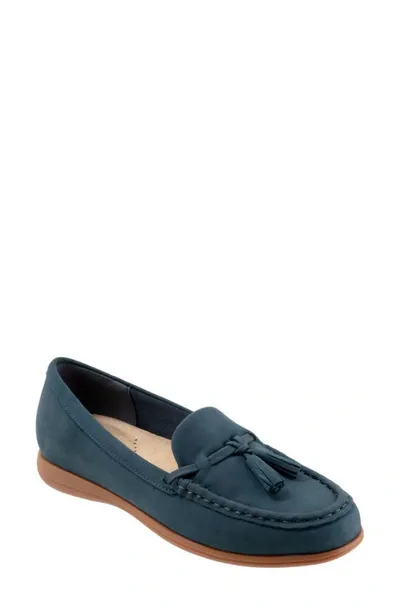 Trotters Dawson Tassel Loafer In Navy Nubuck