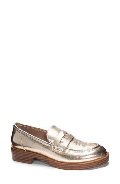 Chinese Laundry Porter Platform Penny Loafer In Gold